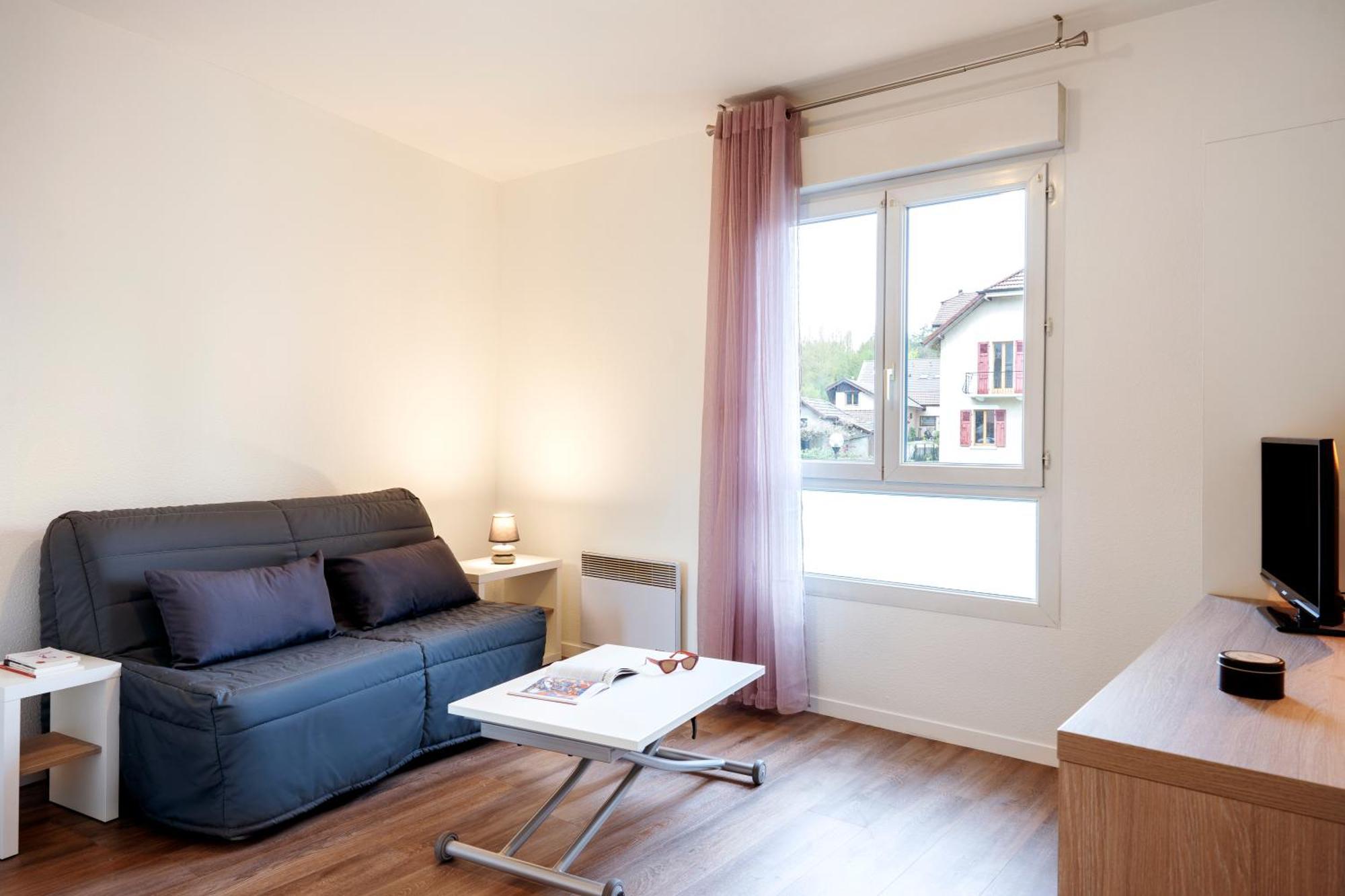 Sejours & Affaires Annecy Le Pont Neuf Aparthotel Cran-Gevrier Ngoại thất bức ảnh