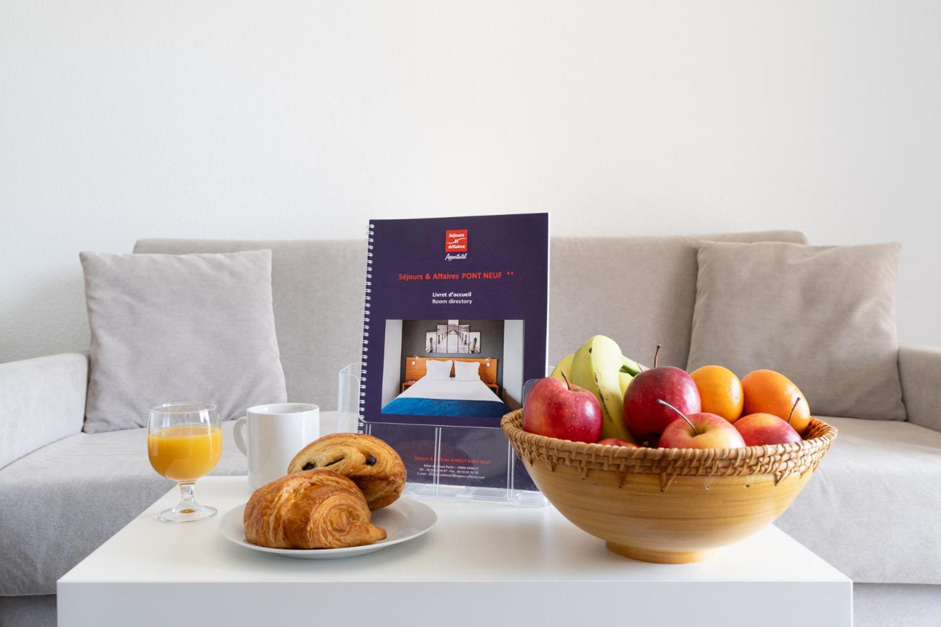 Sejours & Affaires Annecy Le Pont Neuf Aparthotel Cran-Gevrier Ngoại thất bức ảnh