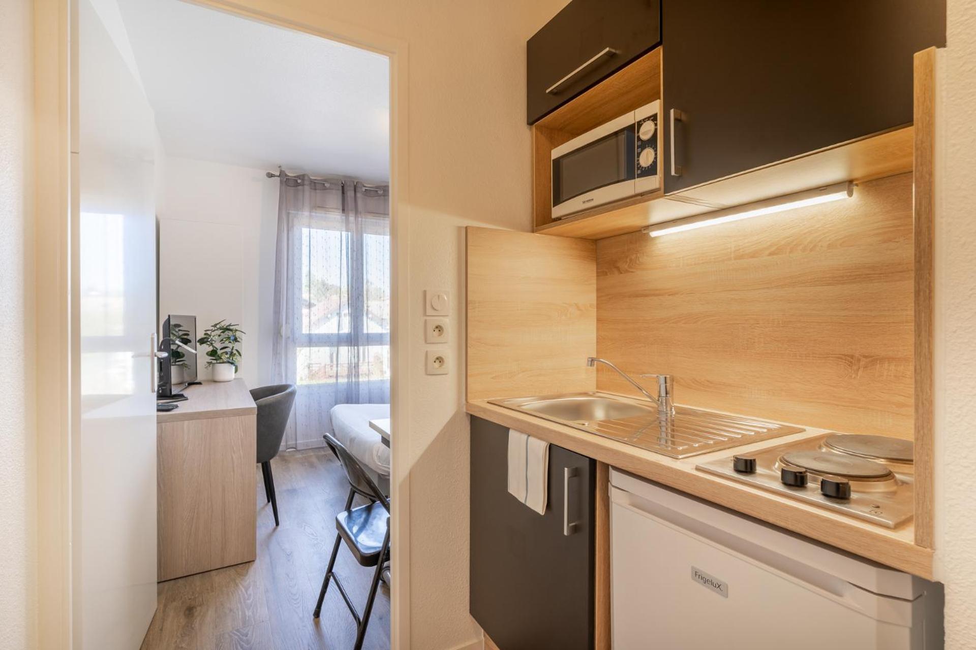 Sejours & Affaires Annecy Le Pont Neuf Aparthotel Cran-Gevrier Ngoại thất bức ảnh