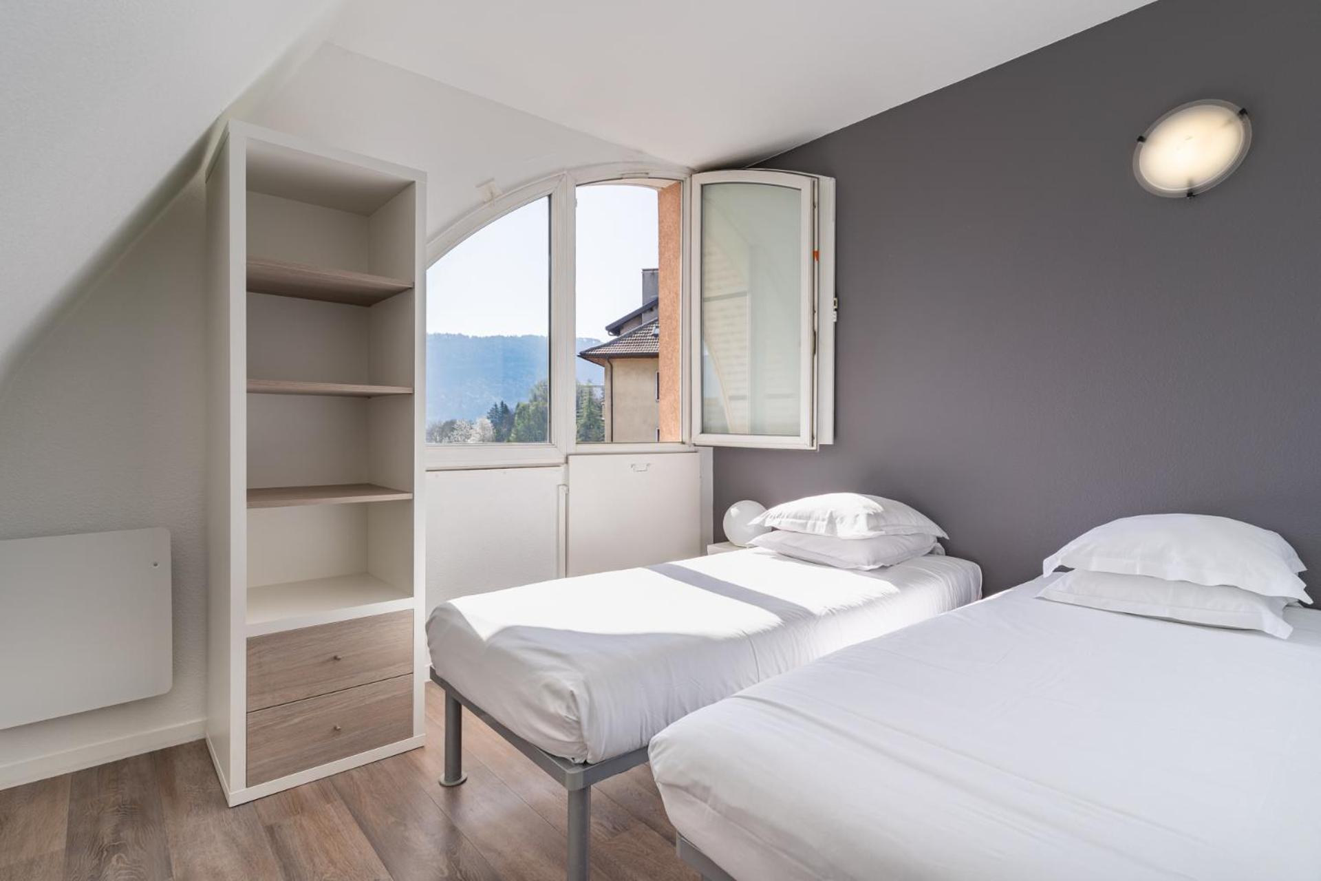 Sejours & Affaires Annecy Le Pont Neuf Aparthotel Cran-Gevrier Ngoại thất bức ảnh
