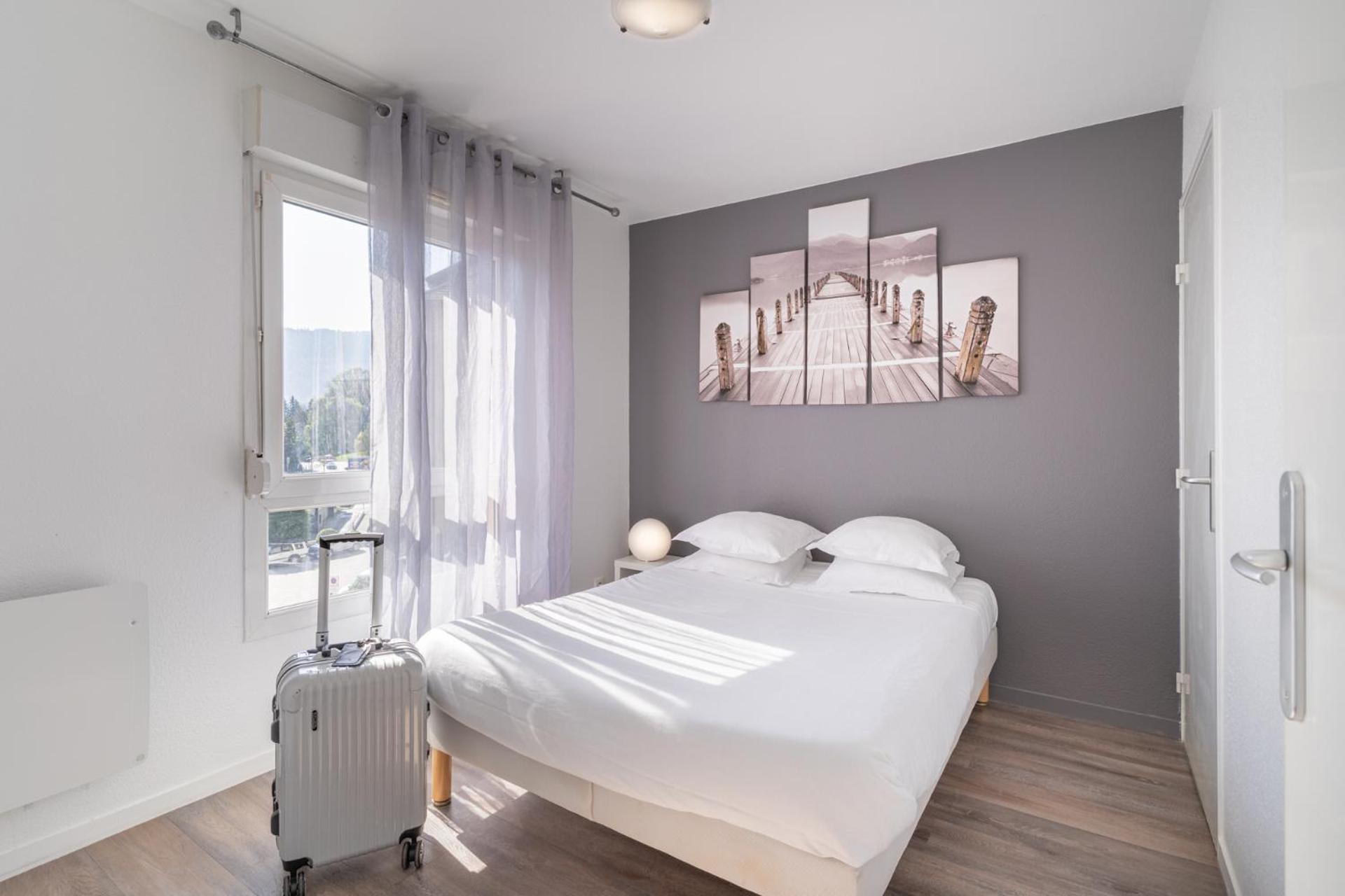 Sejours & Affaires Annecy Le Pont Neuf Aparthotel Cran-Gevrier Ngoại thất bức ảnh